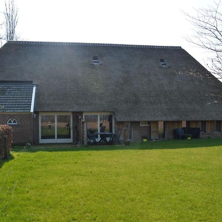 Staying In A Thatched Barn With Box Bed Beautiful View Region Achterhoek Geesteren  Exterior photo