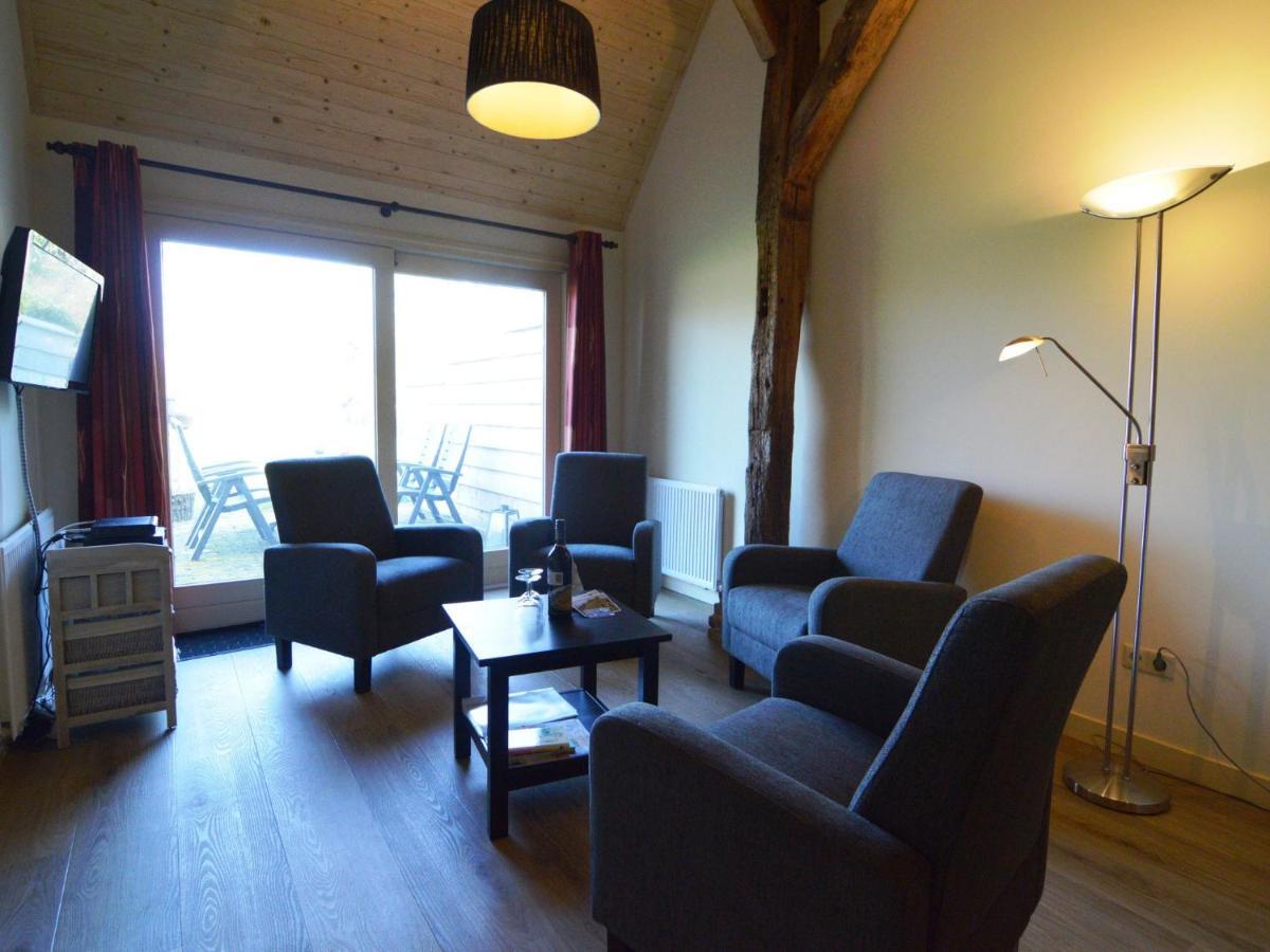 Staying In A Thatched Barn With Box Bed Beautiful View Region Achterhoek Geesteren  Exterior photo